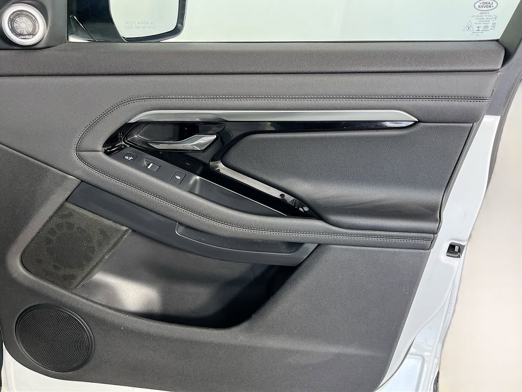 Used 2021 Land Rover Range Rover Evoque R-Dynamic SE image 37