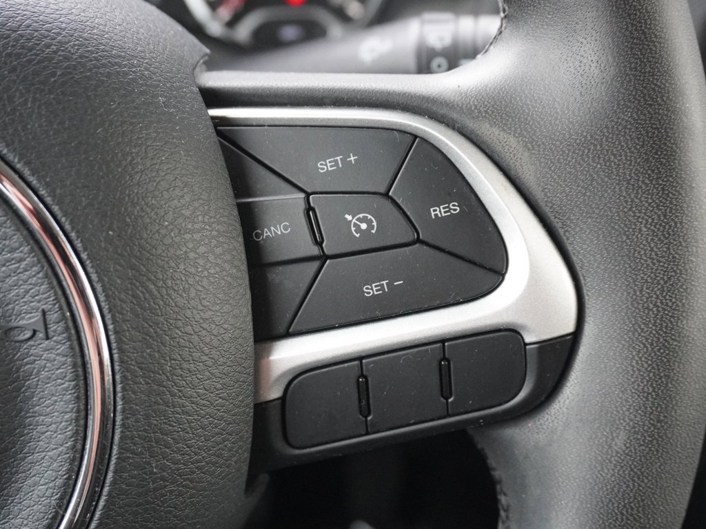 Used 2018 Jeep Renegade Latitude image 35