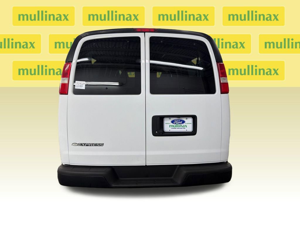 Used 2020 Chevrolet Express 3500 LT w/ LT Preferred Equipment Group image 6