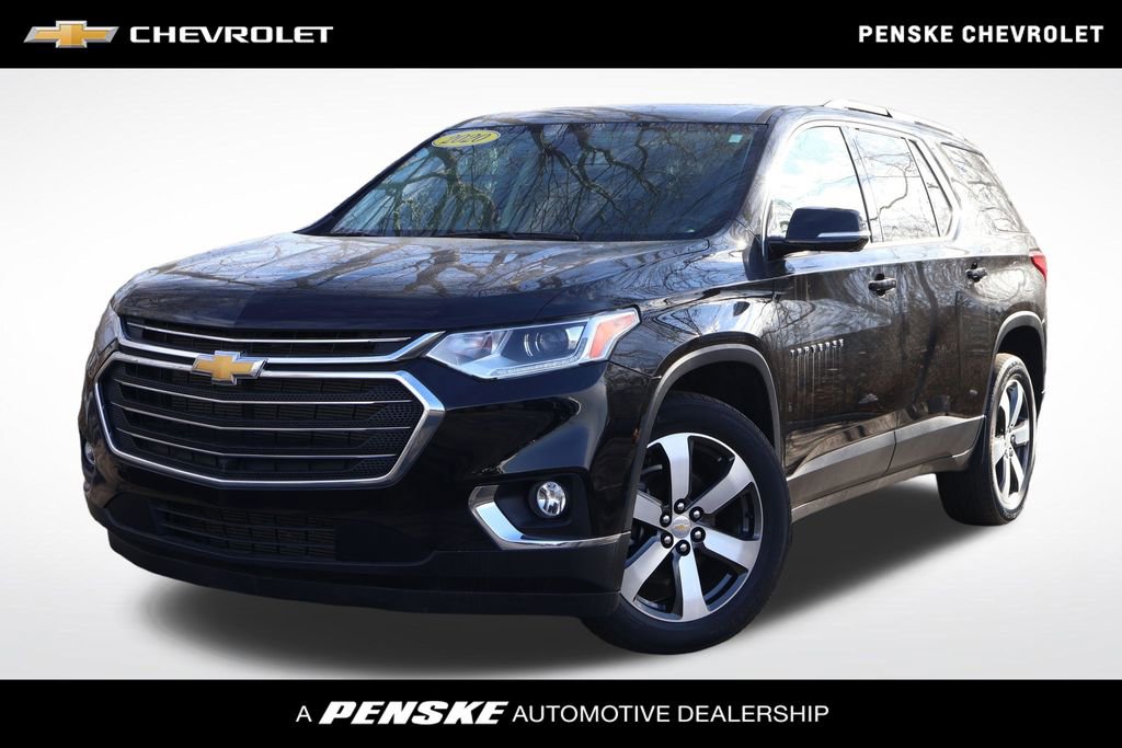Used 2020 Chevrolet Traverse LT w/ LT Premium Package image 1