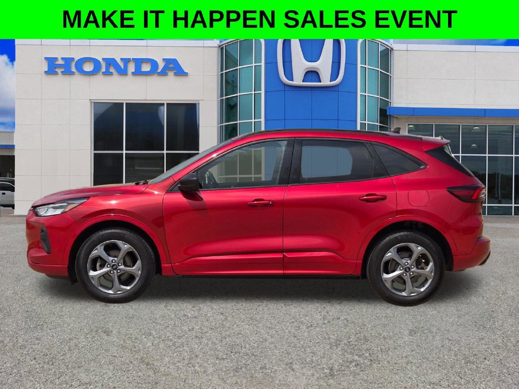 Used 2023 Ford Escape ST-Line w/ Tech Pack #1 AWD/4WD image 6