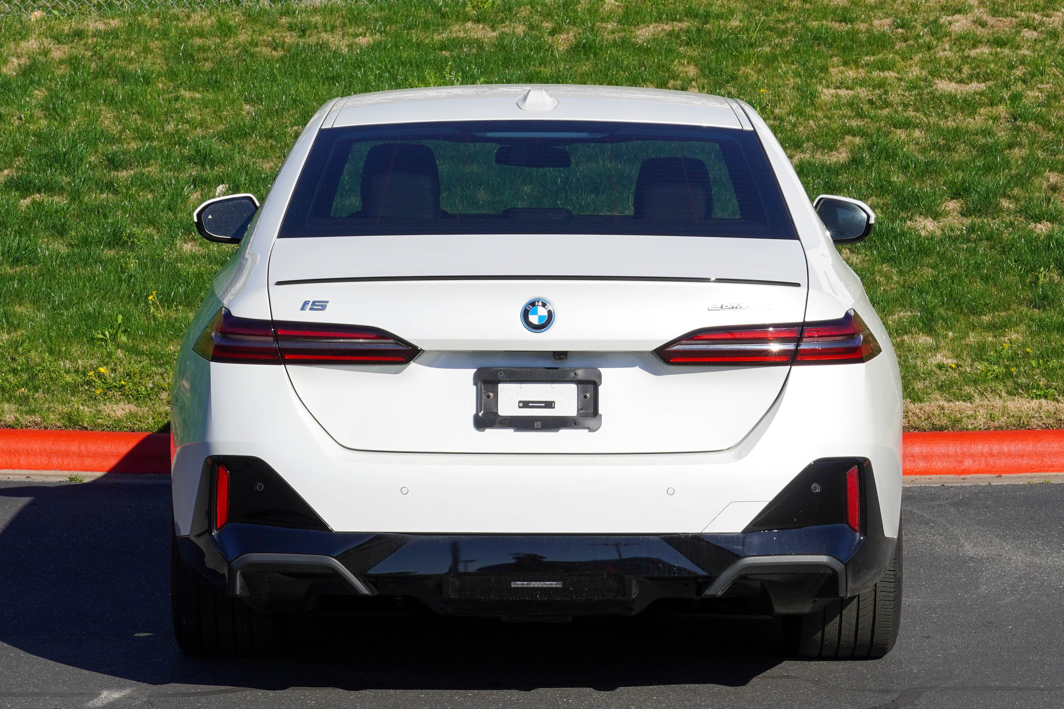 Used 2024 BMW i5 eDrive40i w/ M Sport Package image 7