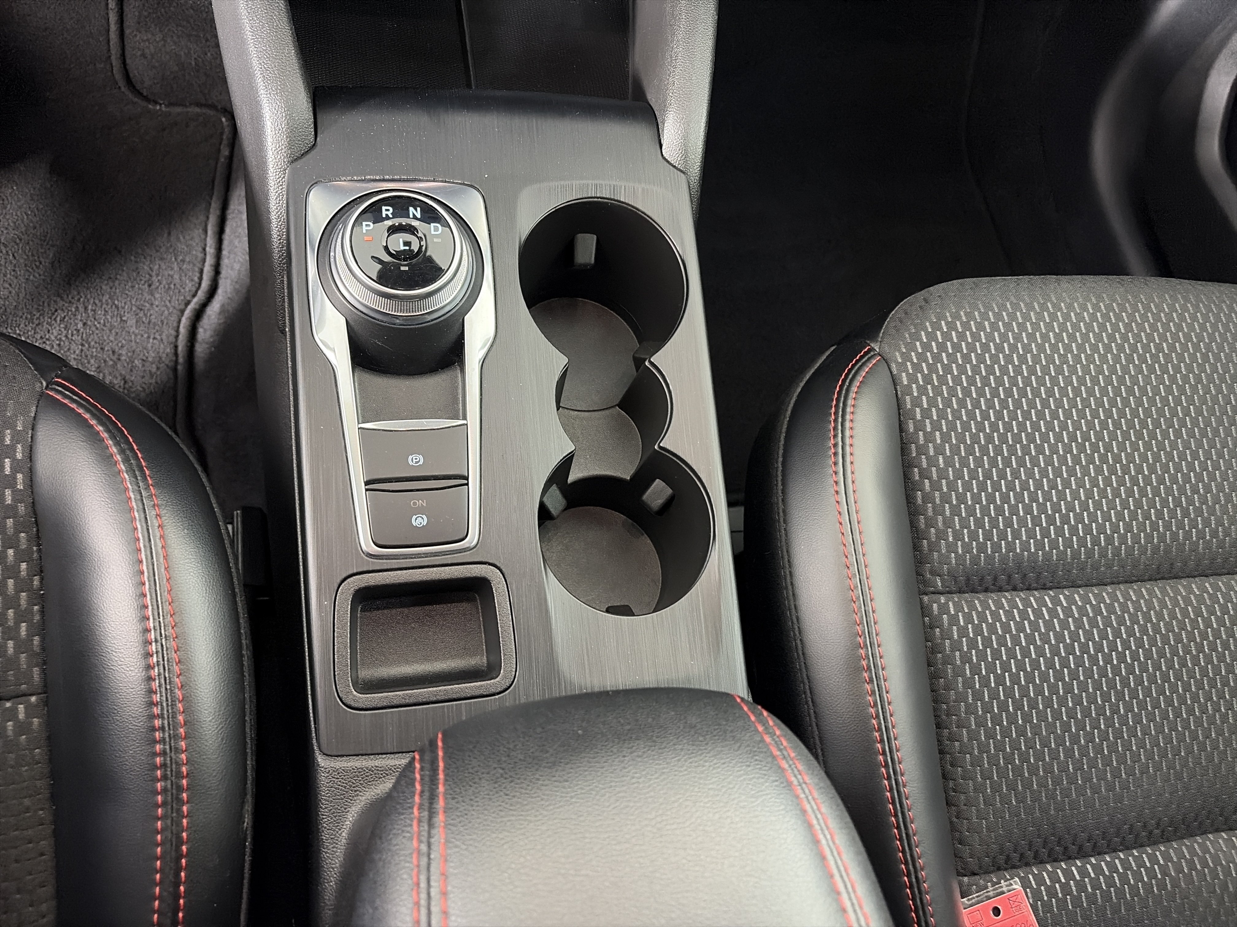 Used 2024 Ford Escape ST-Line w/ Tech Pack #1 AWD/4WD image 28
