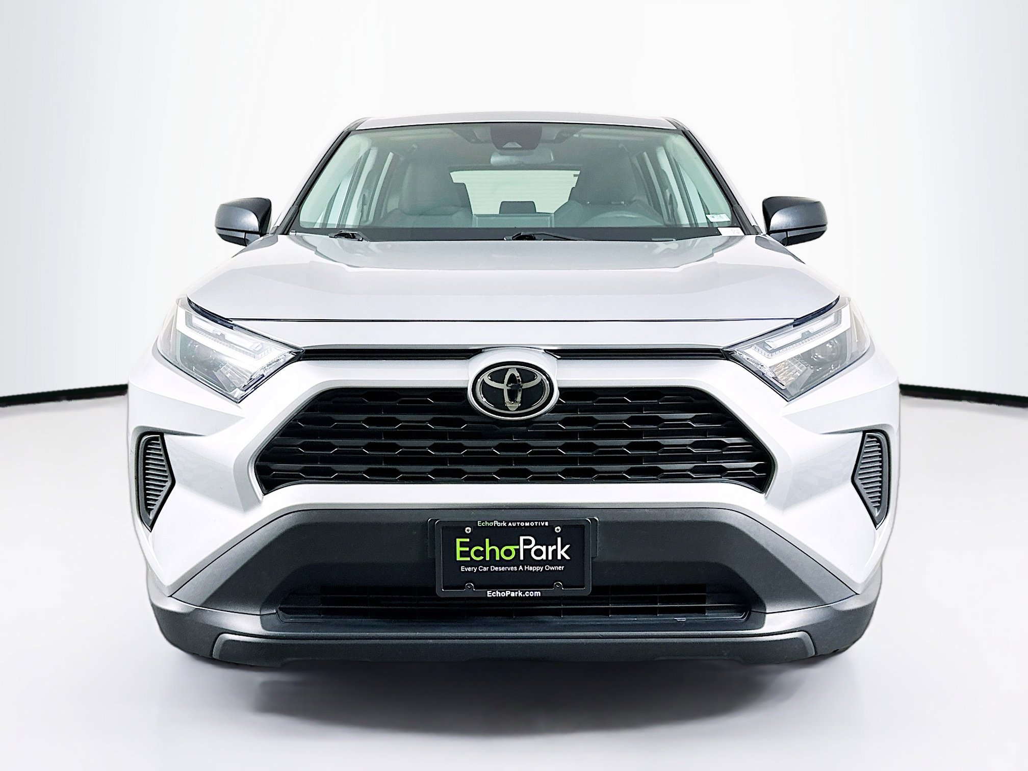Used 2024 Toyota RAV4 LE image 2