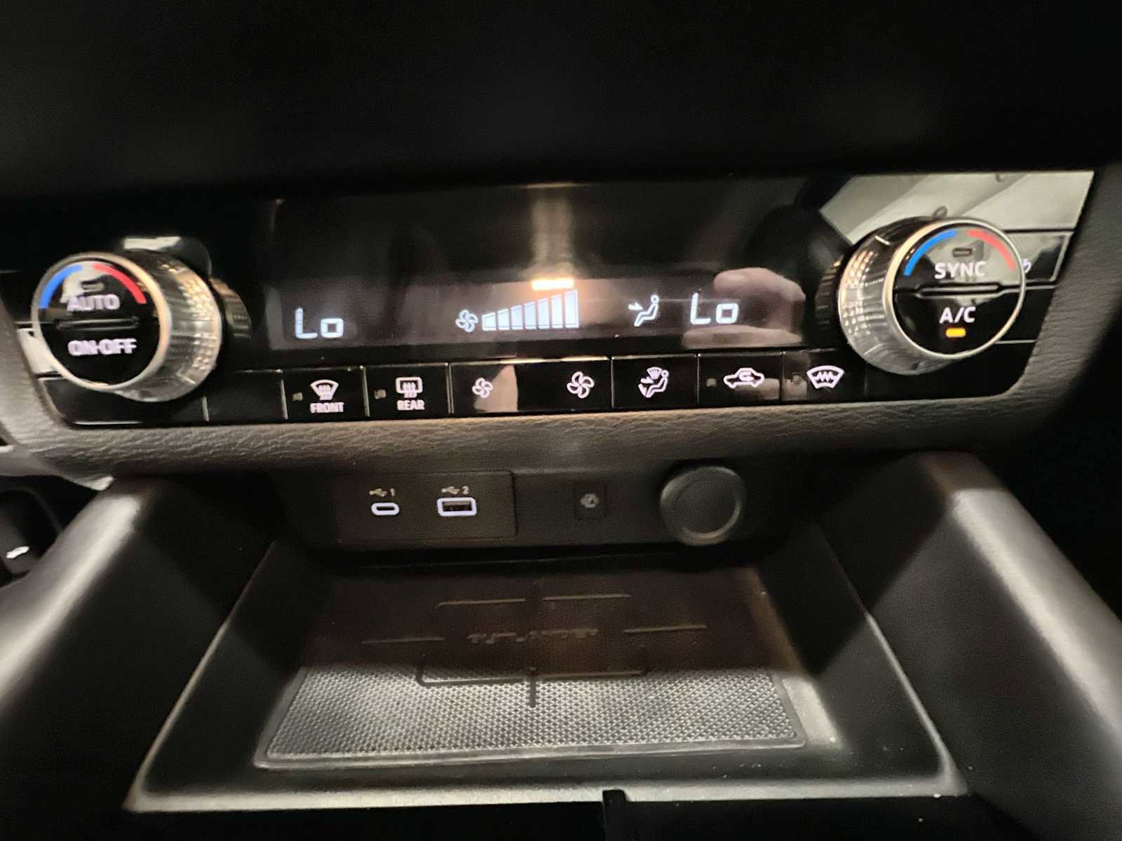 Used 2024 Mitsubishi Outlander SE AWD/4WD image 16