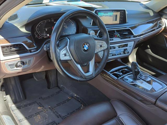 Used 2021 BMW 745e xDrive w/ Premium Package image 10