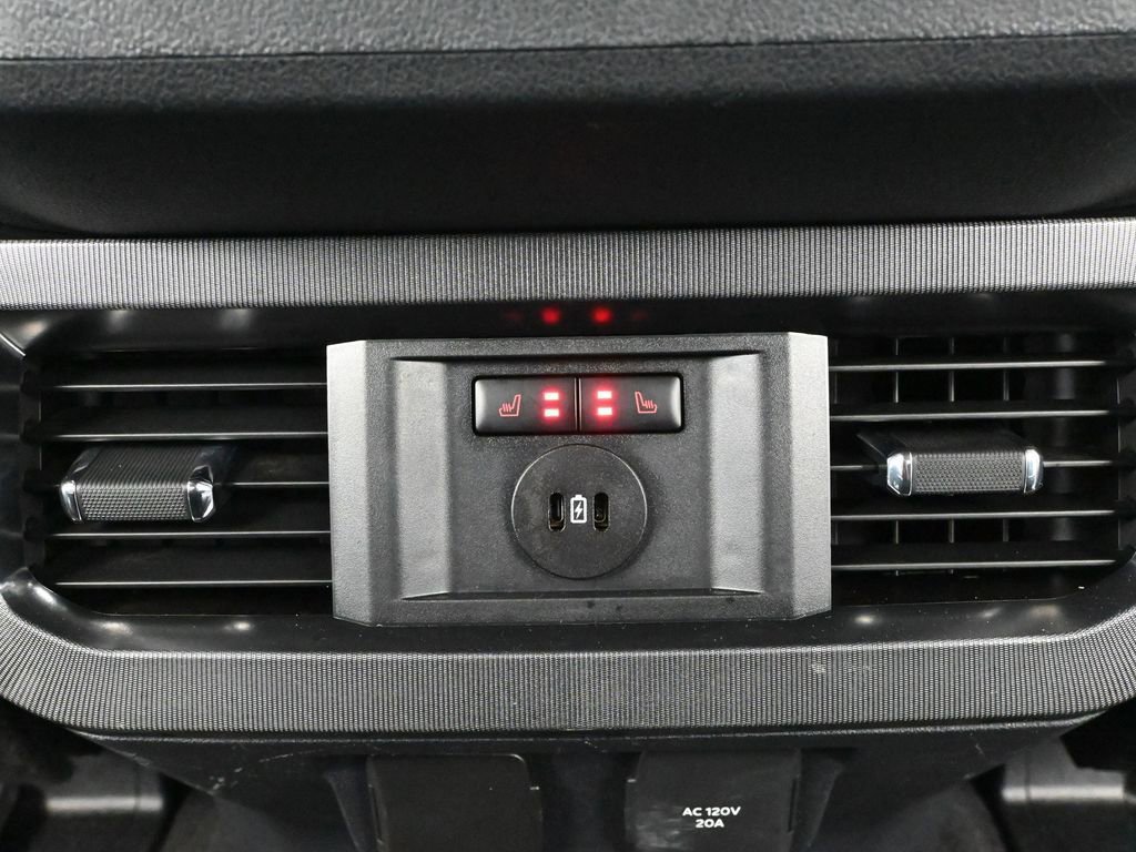 Used 2024 Ford F350 Platinum image 40