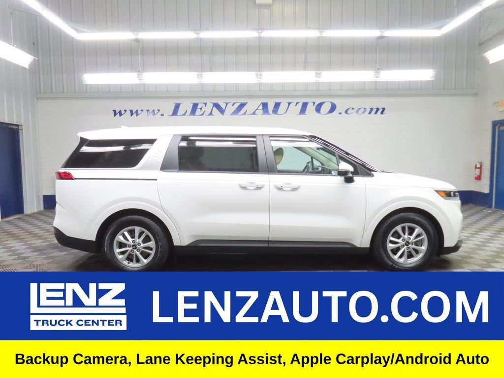 Used 2022 Kia Carnival LX FWD image 1