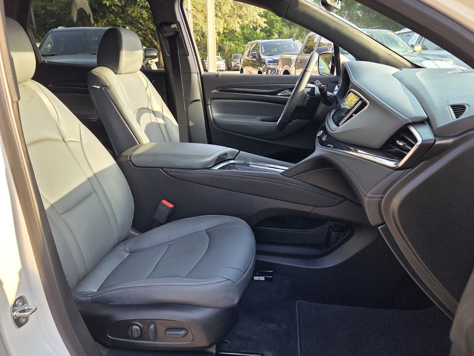 Certified 2023 Buick Enclave Essence w/ Experience Buick Package FWD image 23