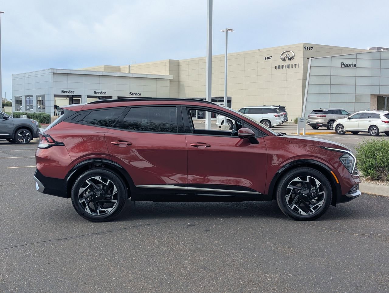 Used 2025 Kia Sportage SX image 7