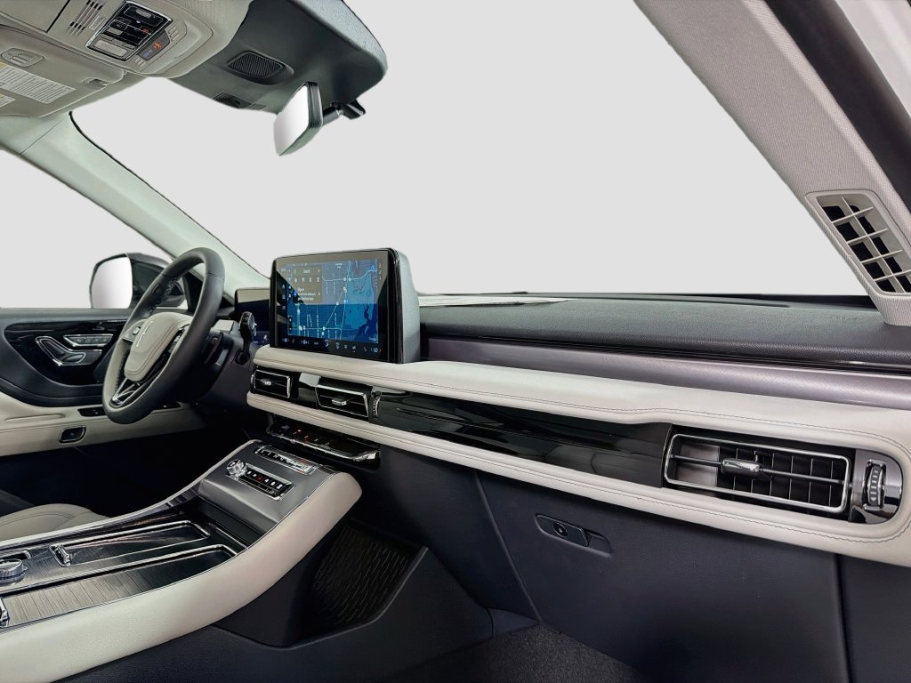 New 2027 Lincoln Aviator 2WD image 31