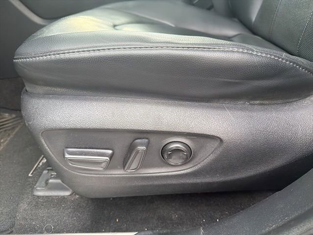 Used 2023 Toyota Highlander Limited image 9