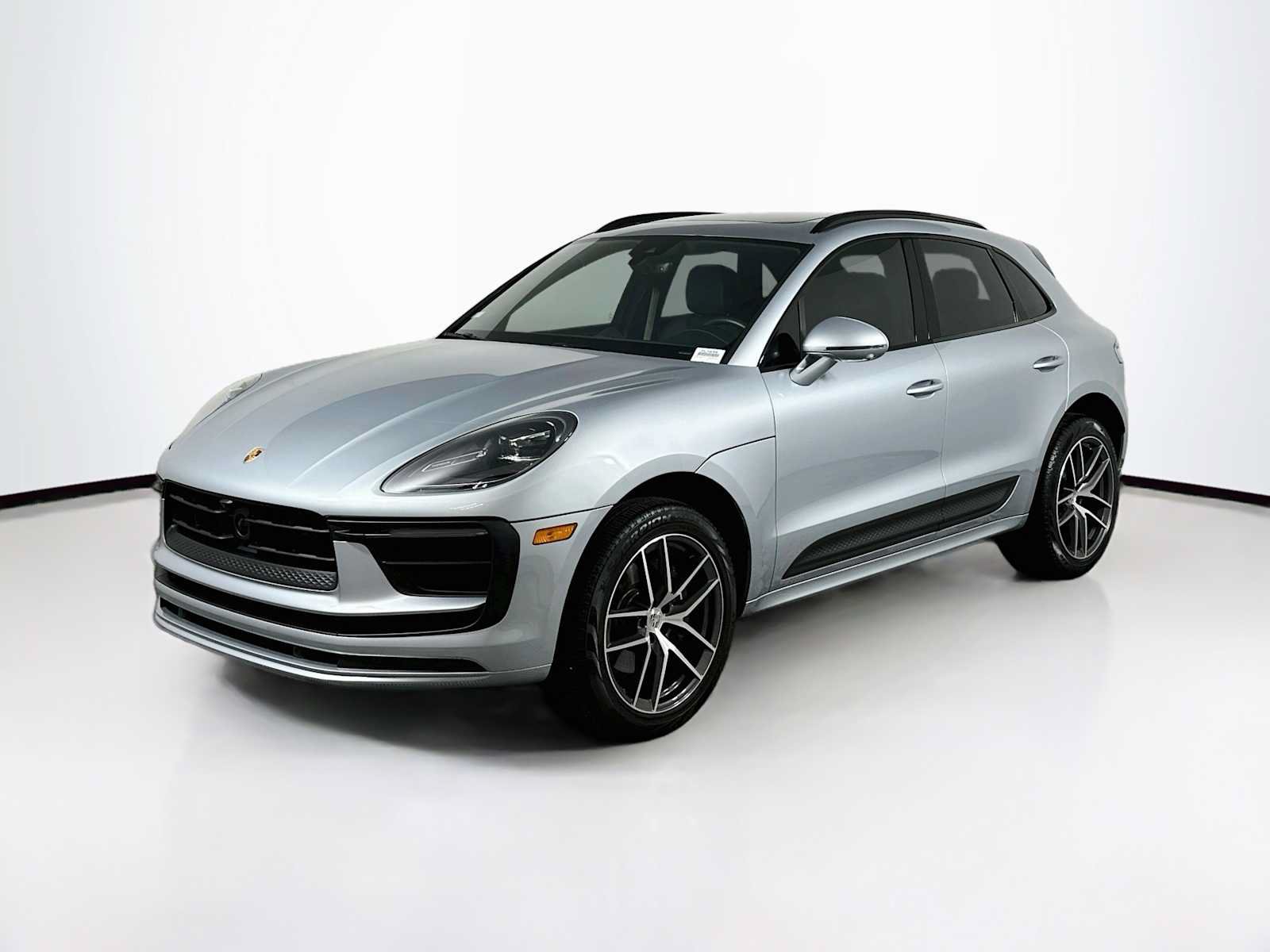Certified 2026 Porsche Macan AWD/4WD image 1