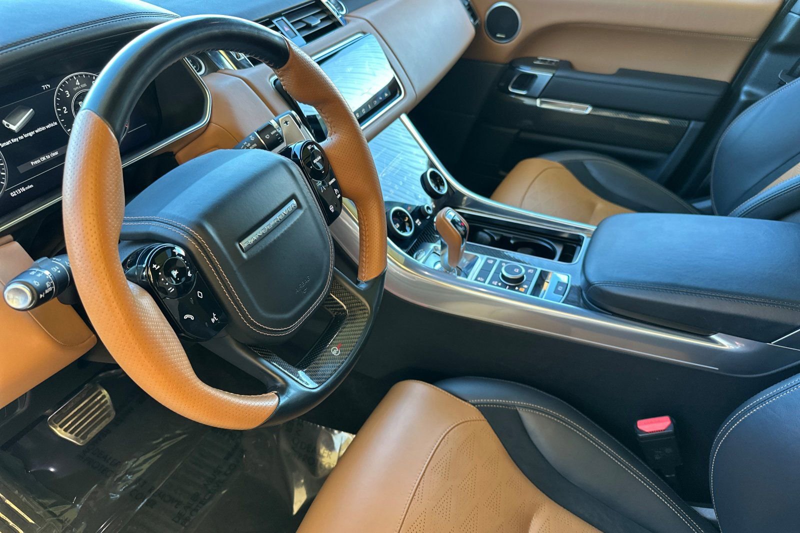 Used 2022 Land Rover Range Rover Sport SVR image 11