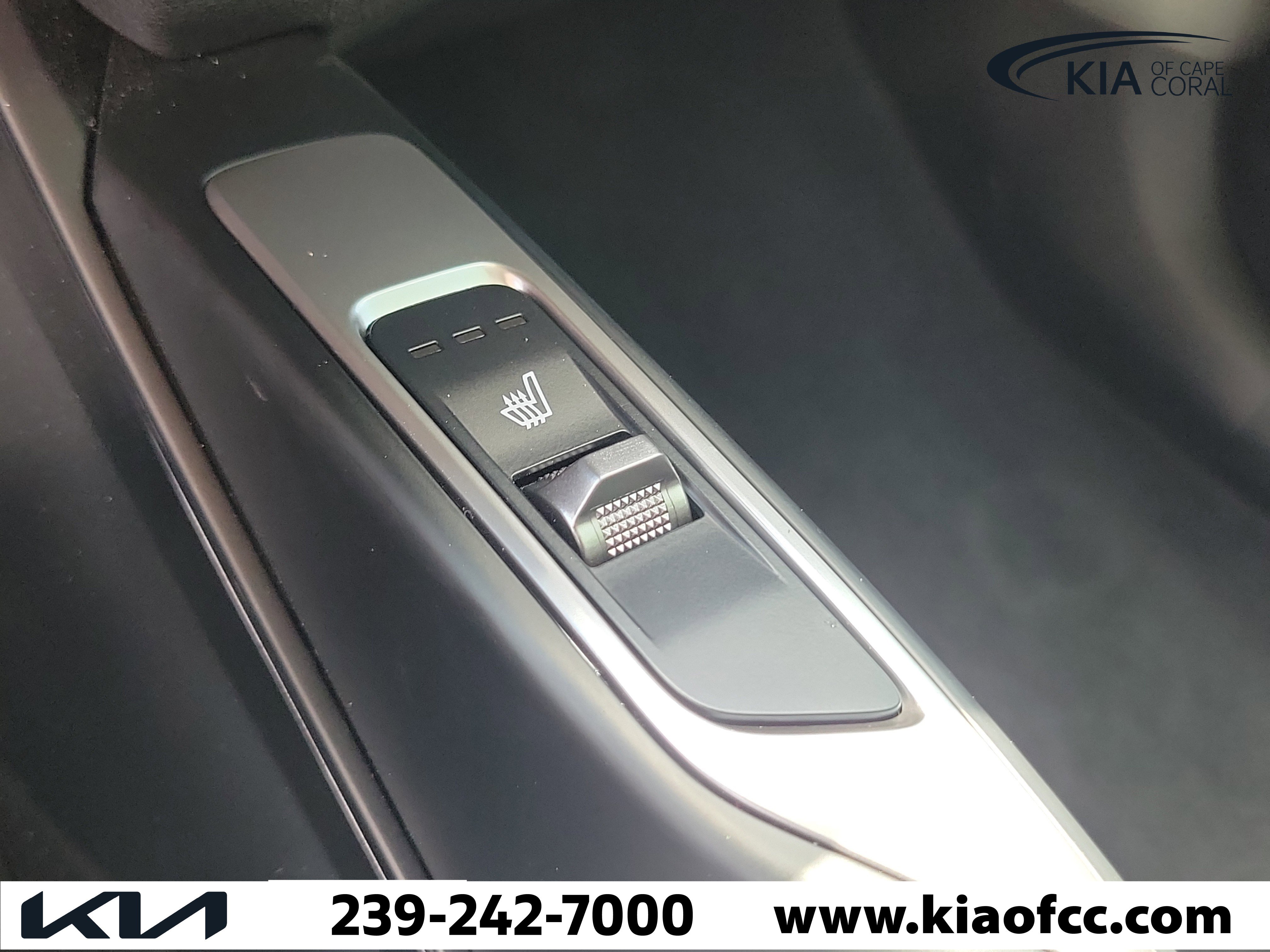 Used 2025 Kia Sorento EX w/ Panoramic Sunroof Package image 27