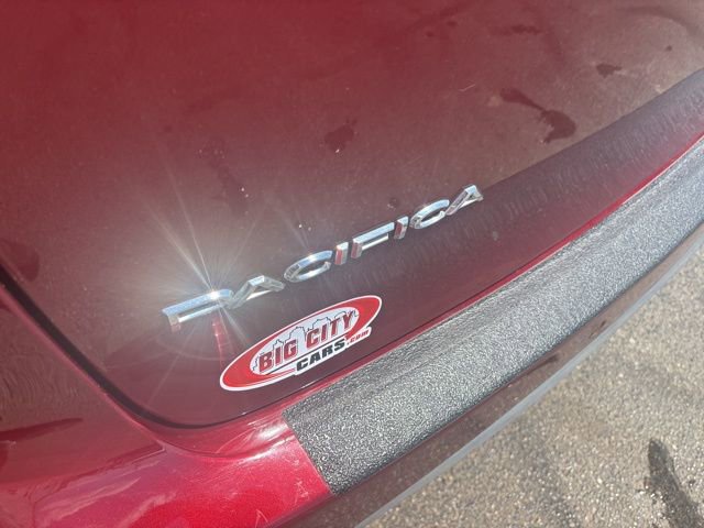 Used 2021 Chrysler Pacifica Touring-L FWD image 43