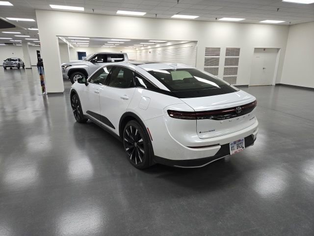 New 2026 Toyota Crown Platinum image 4