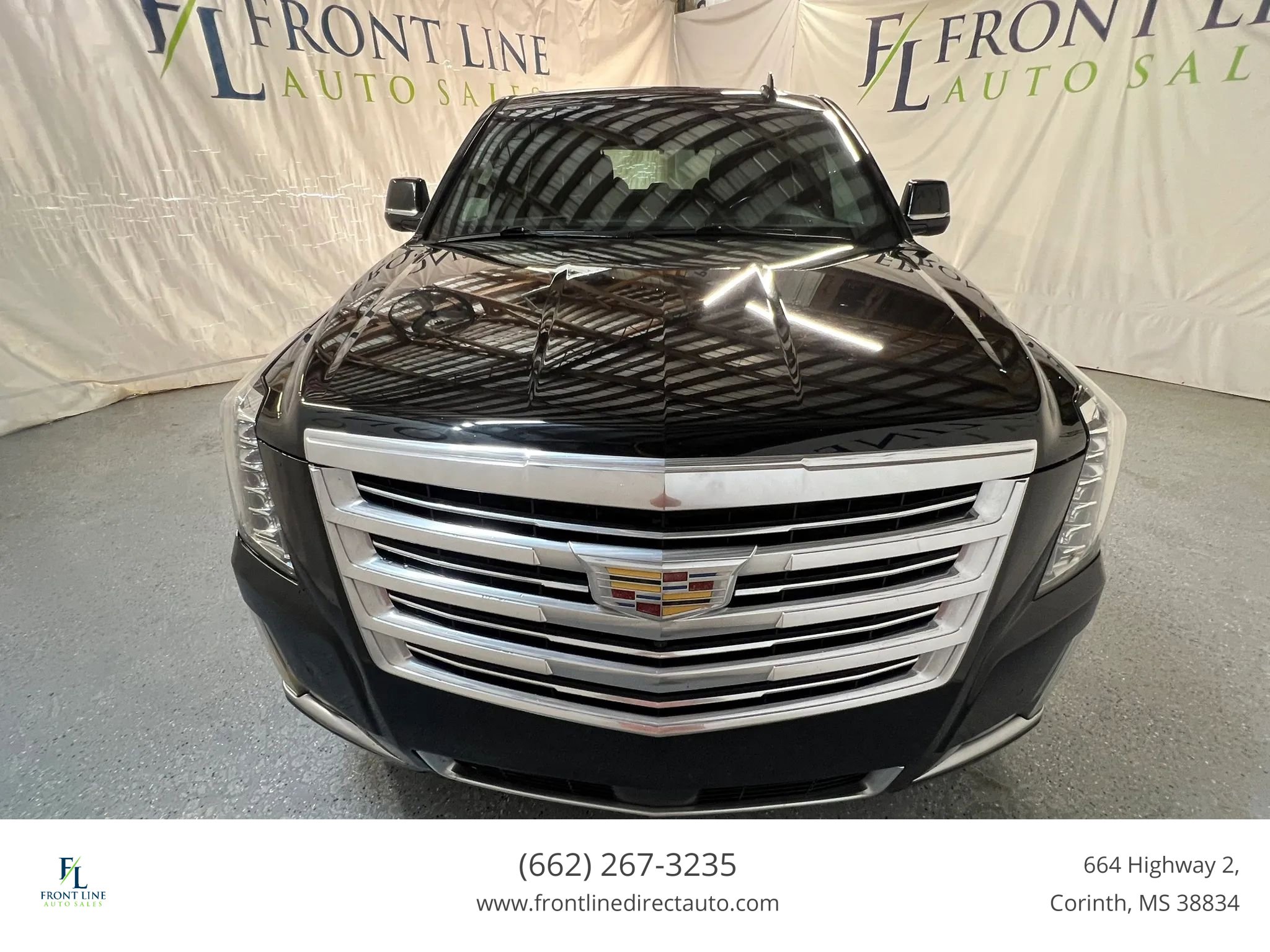 Used 2020 Cadillac Escalade Platinum RWD image 2