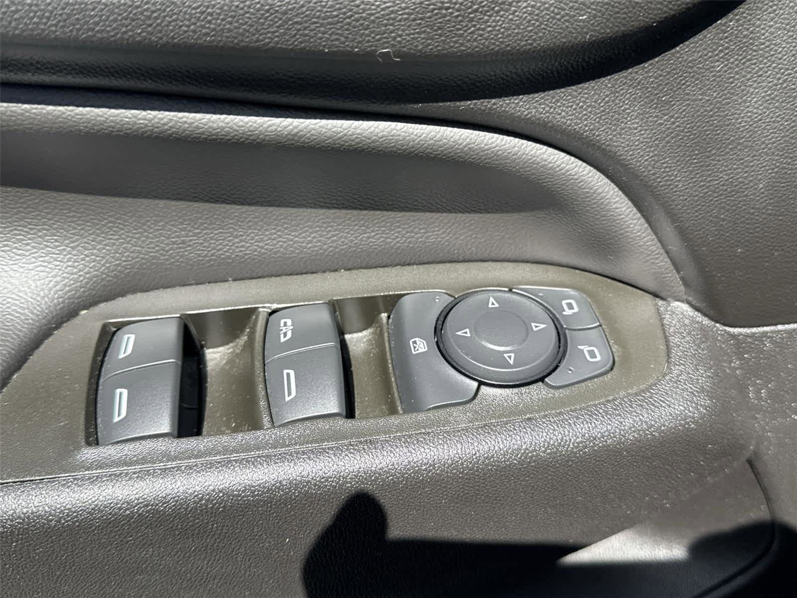 Used 2024 Chevrolet Equinox LT AWD/4WD image 25