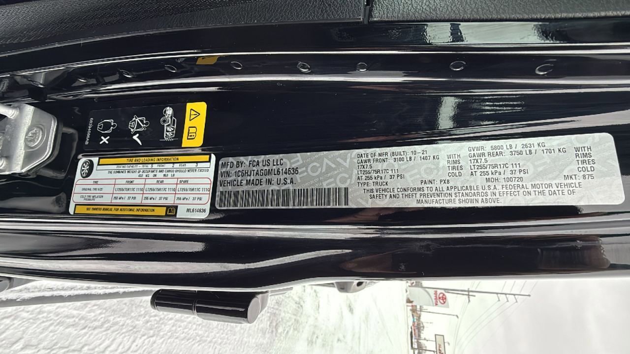 Used 2021 Jeep Gladiator Willys image 23