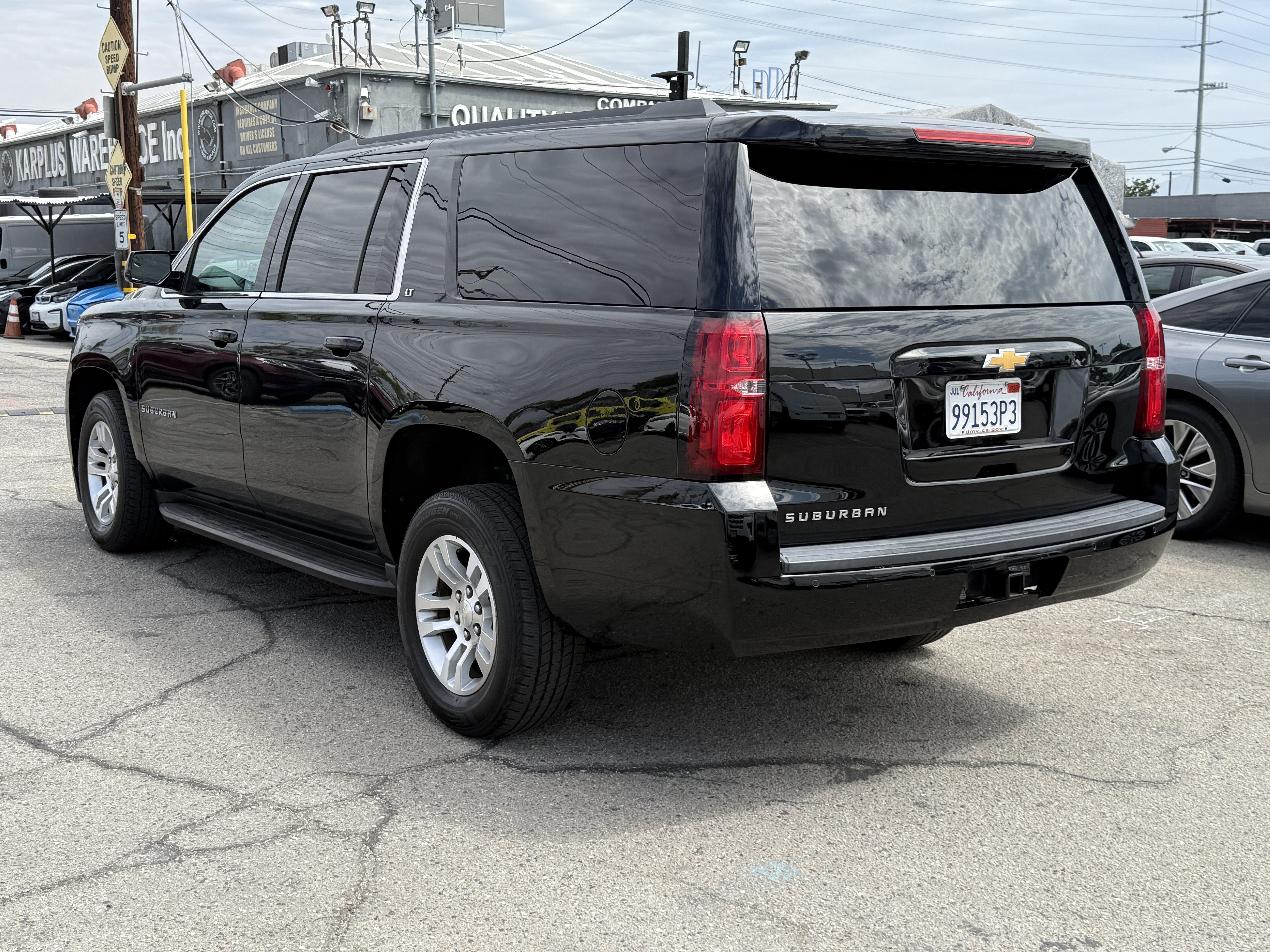 Used 2020 Chevrolet Suburban LT image 7