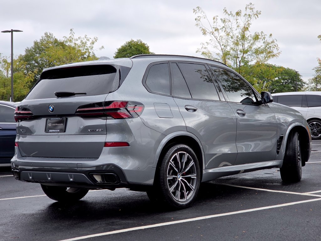 Used 2025 BMW X5 xDrive40i w/ M Sport Package AWD/4WD image 29