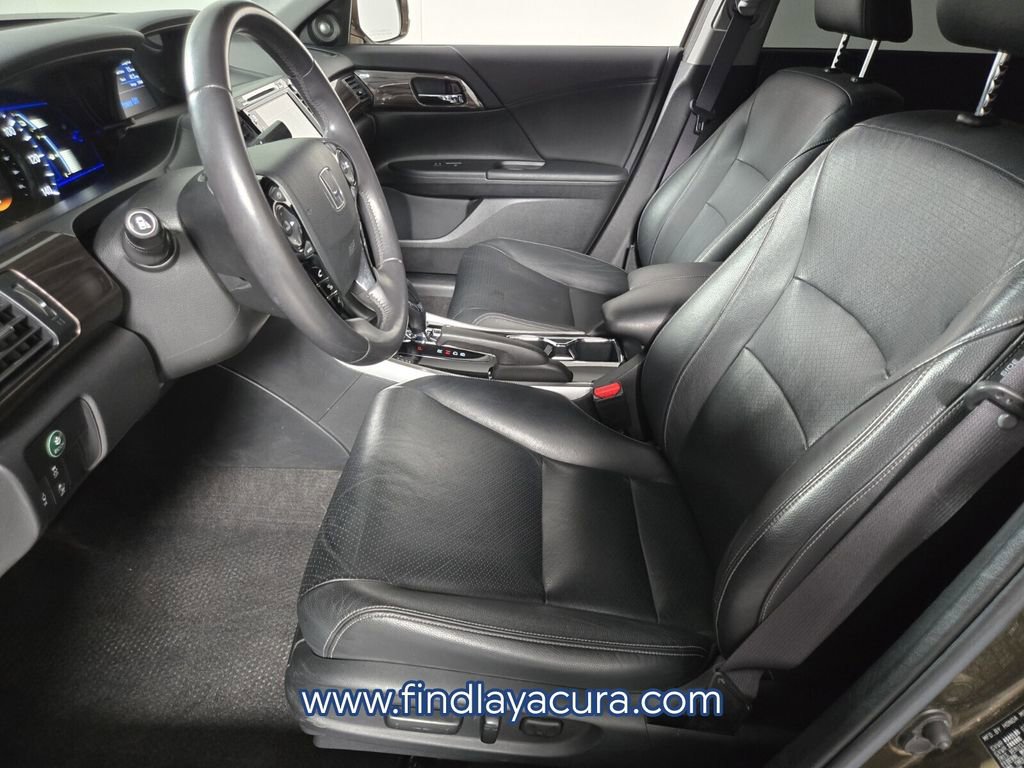 Used 2017 Honda Accord EX-L image 12