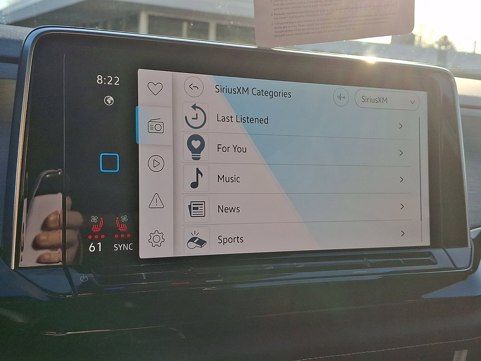 Certified 2025 Volkswagen Atlas Cross Sport SE w/ Panoramic Sunroof Package image 16