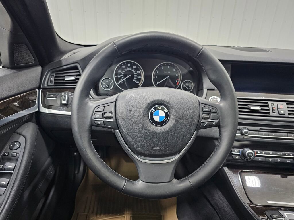 Used 2012 BMW 535i xDrive Sedan image 11