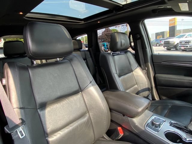 Used 2021 Jeep Grand Cherokee Limited w/ Sun & Sound Group AWD/4WD image 24