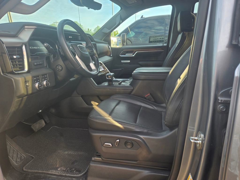 Used 2023 GMC Sierra 1500 Denali AWD/4WD image 7