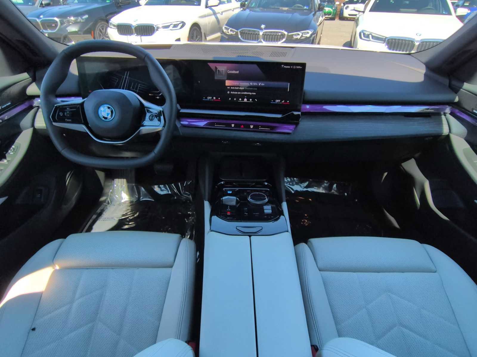 Used 2025 BMW i5 xDrive40 w/ Premium Package image 16