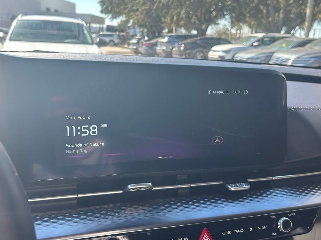 Used 2023 Kia Carnival SX Prestige image 15