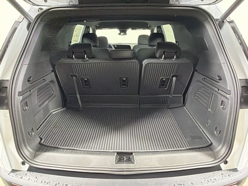 New 2026 Chevrolet Traverse LT w/ LPO, Floor Liner Package AWD/4WD image 21