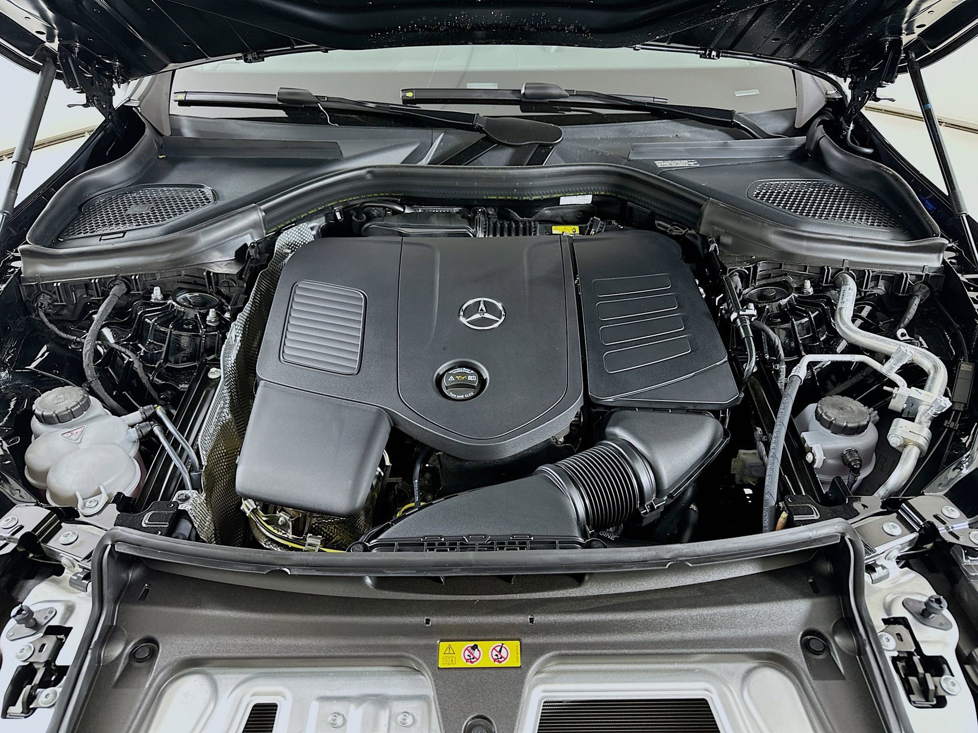 New 2026 Mercedes-Benz GLC 300 image 32