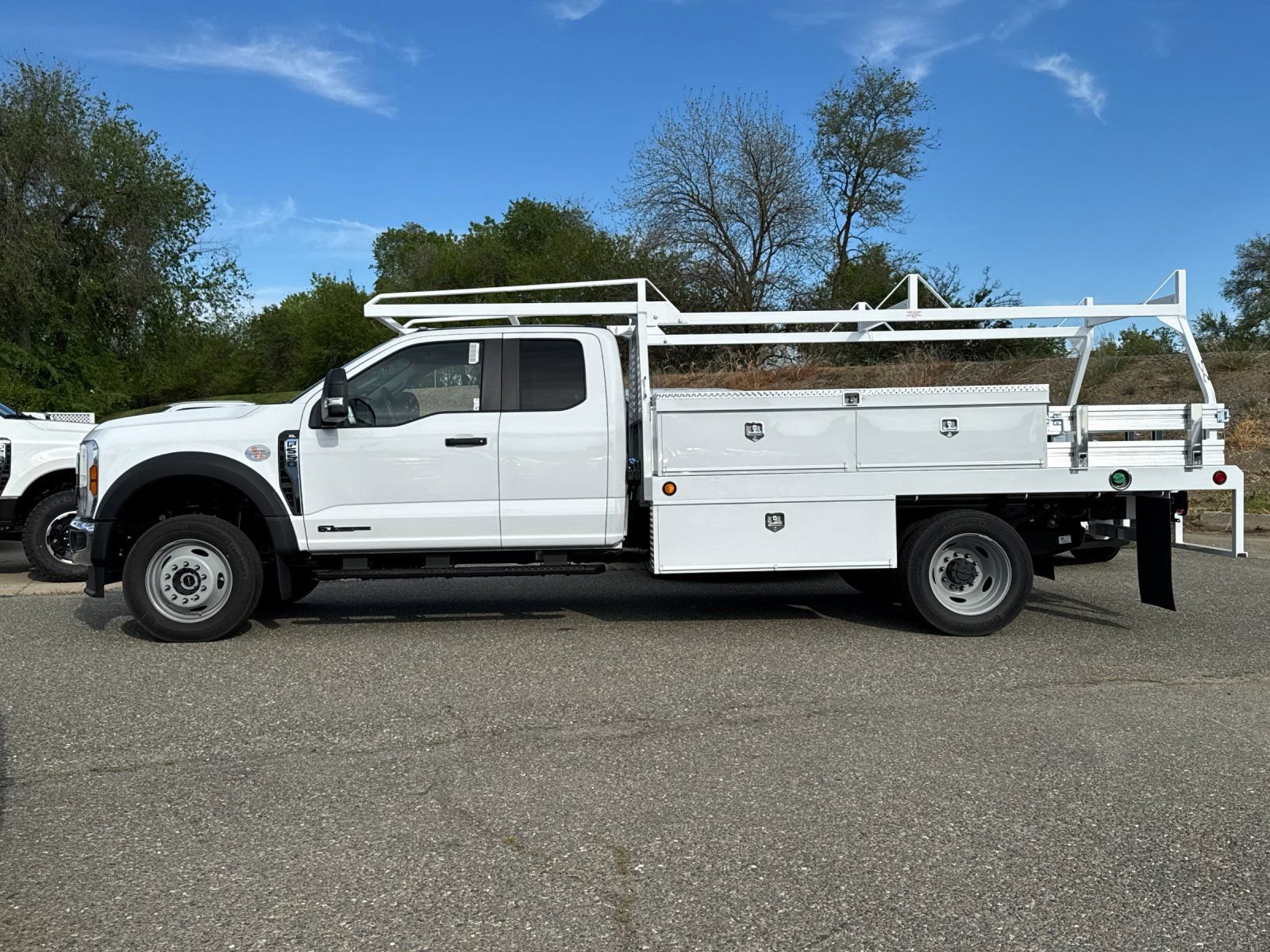New 2025 Ford F550 4x4 SuperCab Super Duty image 6