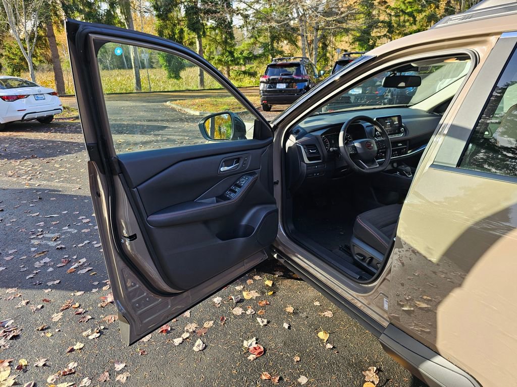 New 2026 Nissan Rogue SV w/ Rock Creek Premium Package image 16