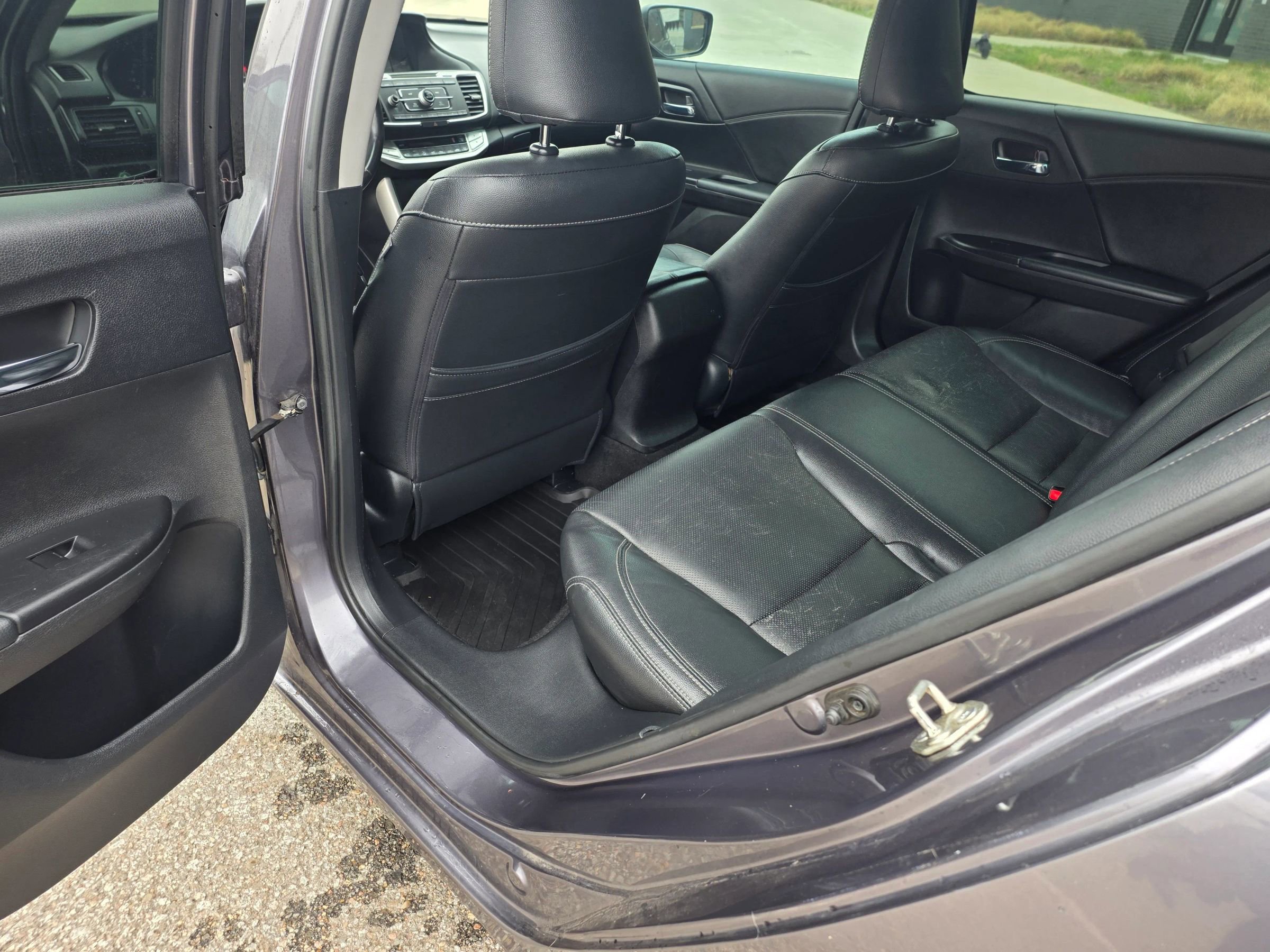 Used 2015 Honda Accord Sport image 28