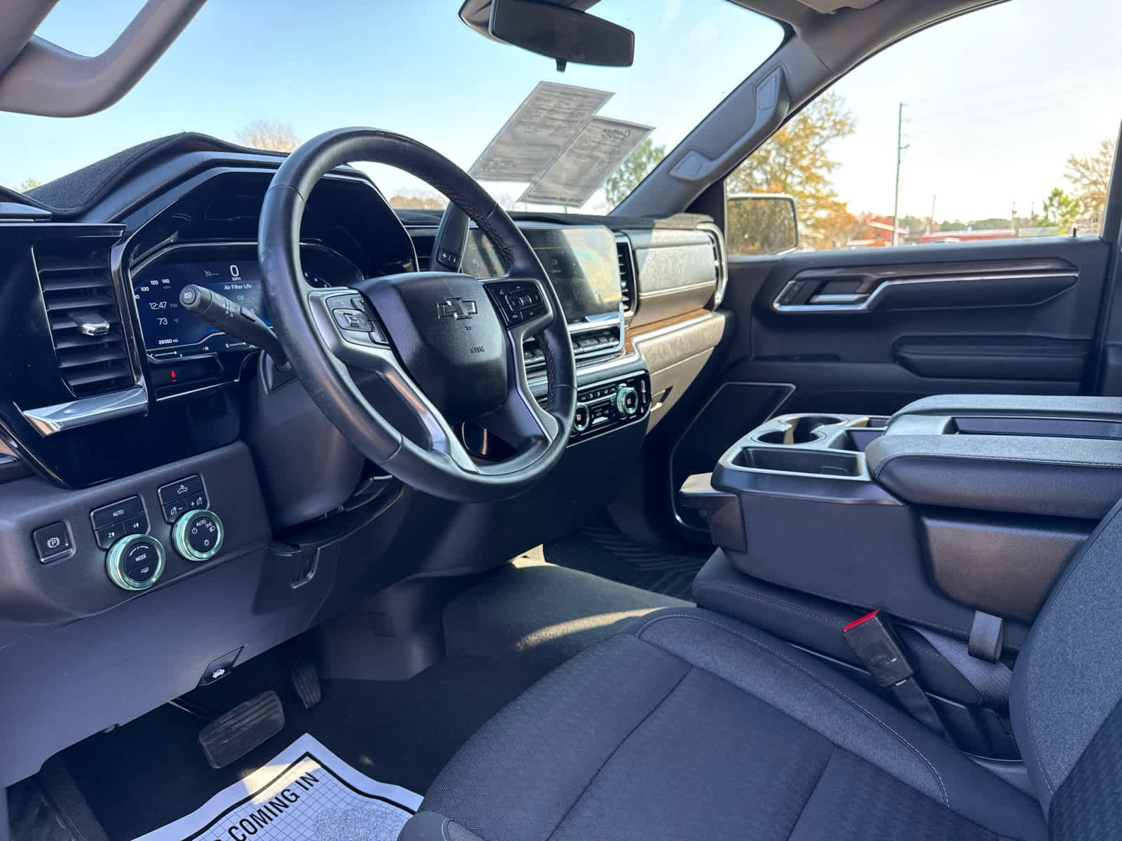 Used 2023 Chevrolet Silverado 1500 LT image 14