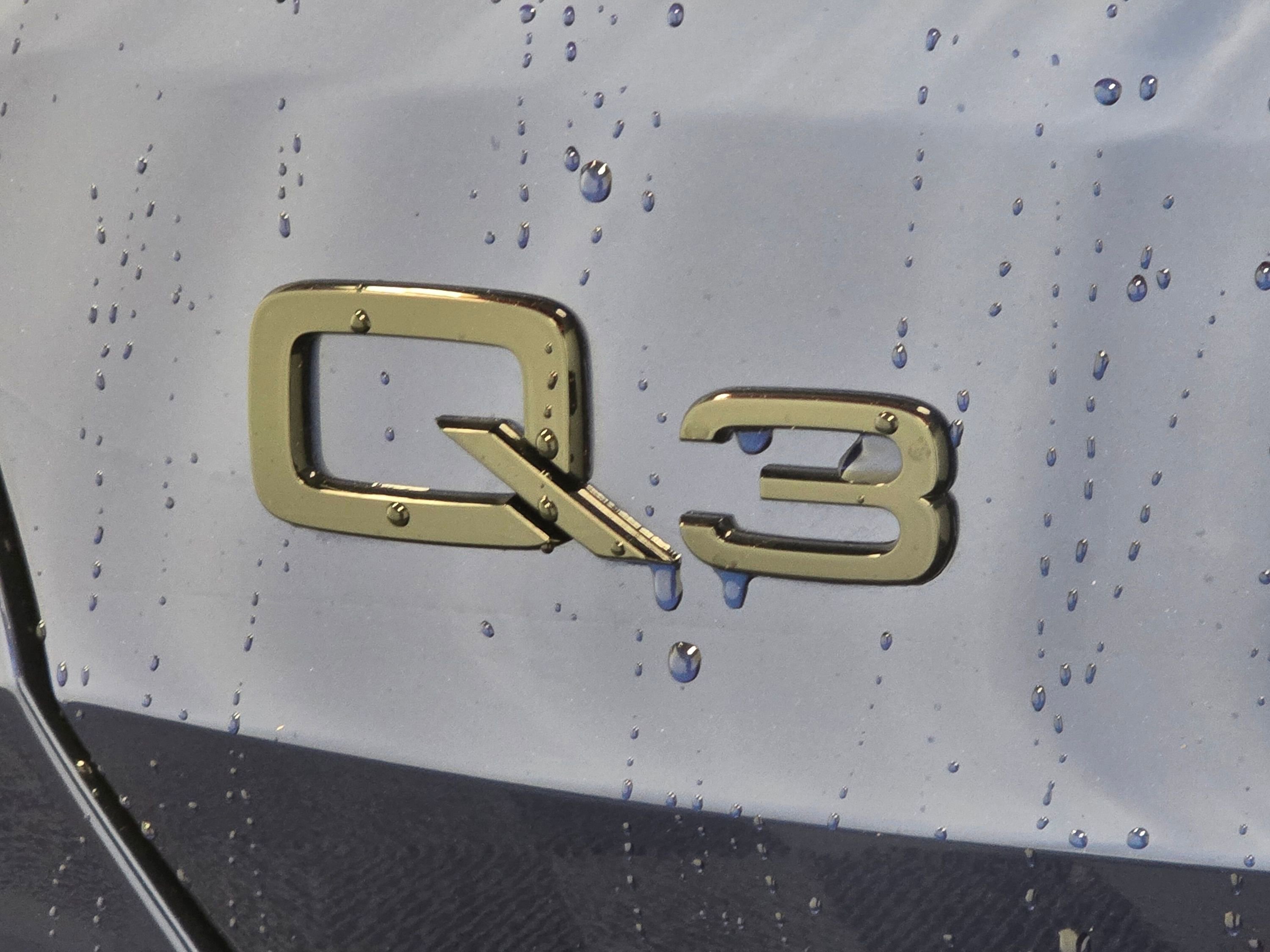 Used 2024 Audi Q3 2.0T Premium w/ Convenience Package image 31