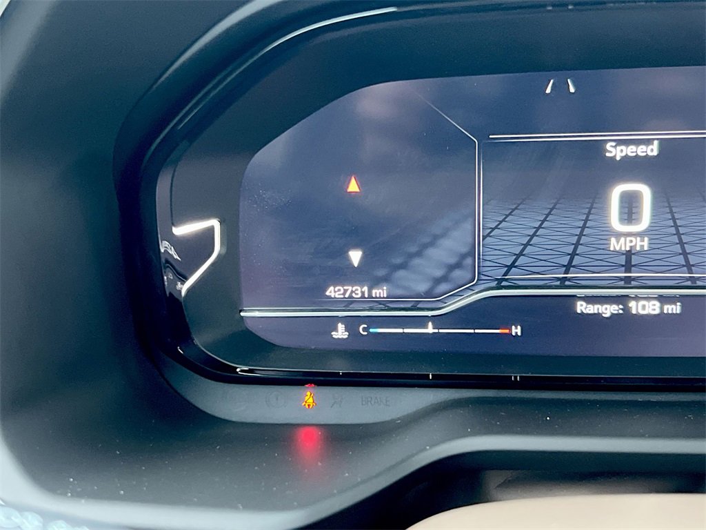 Used 2022 GMC Yukon XL Denali image 12