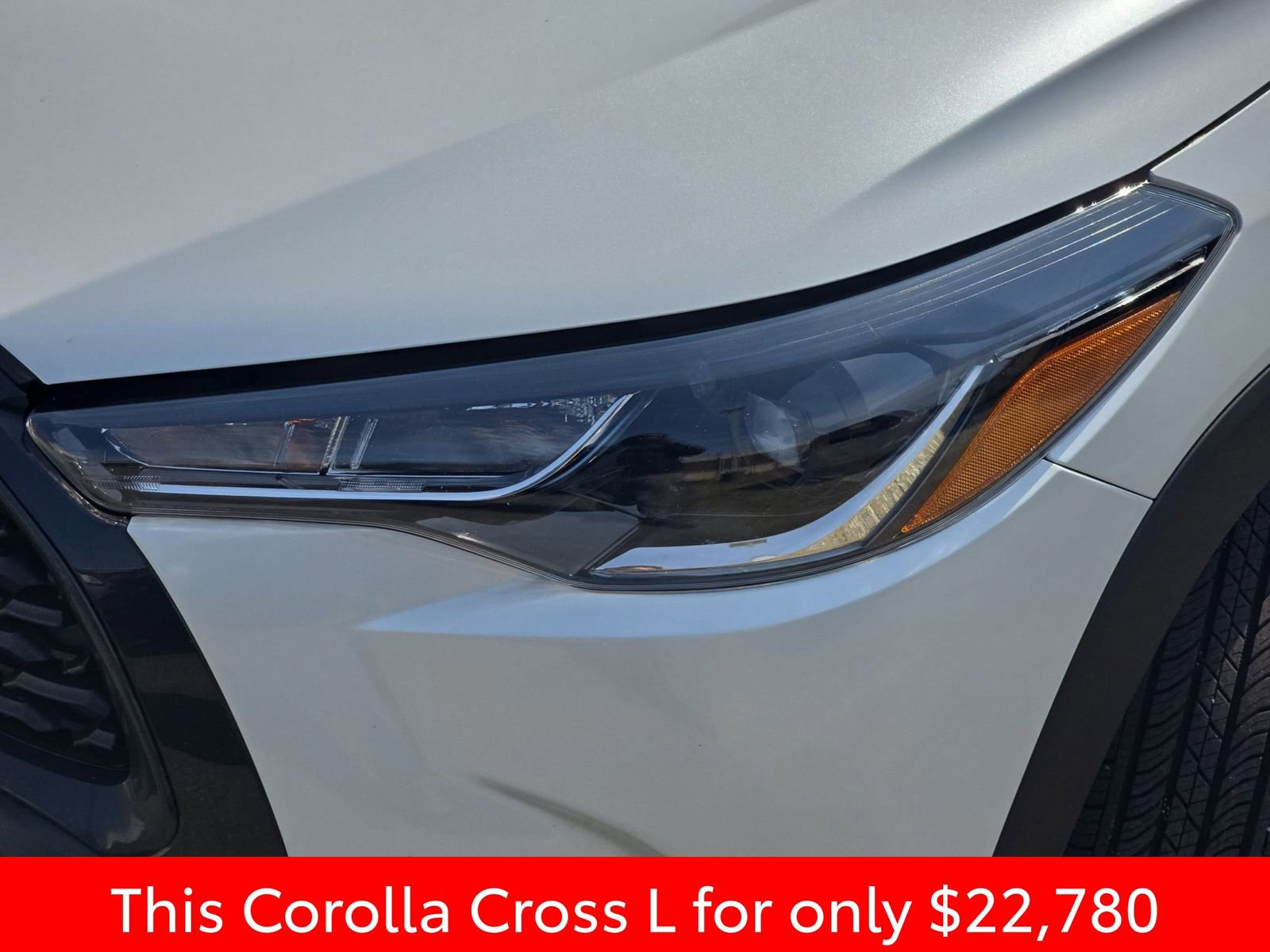Used 2024 Toyota Corolla Cross L image 37