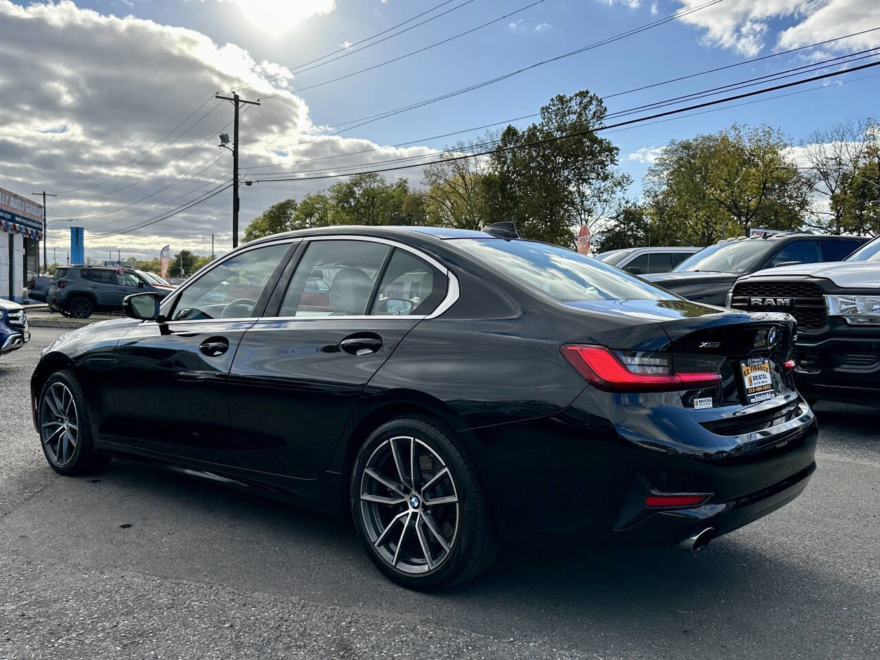 Used 2020 BMW 330i xDrive Sedan w/ Convenience Package AWD/4WD image 5