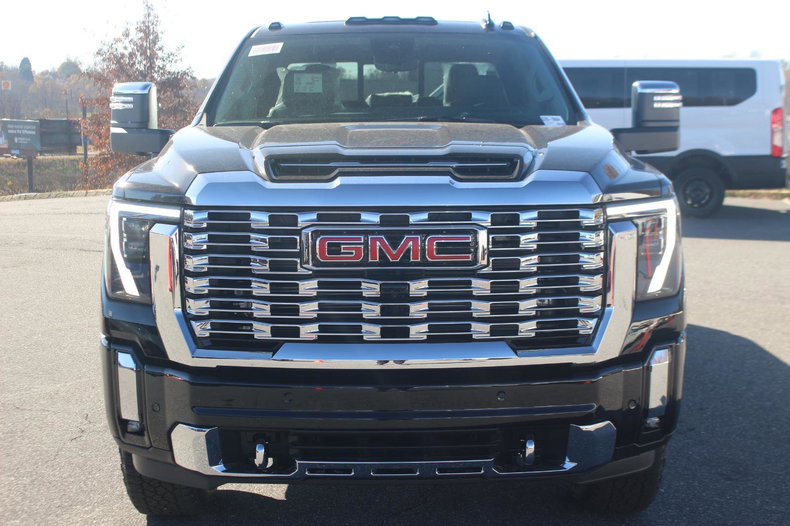 New 2026 GMC Sierra 2500 Denali w/ Denali Reserve Package image 2