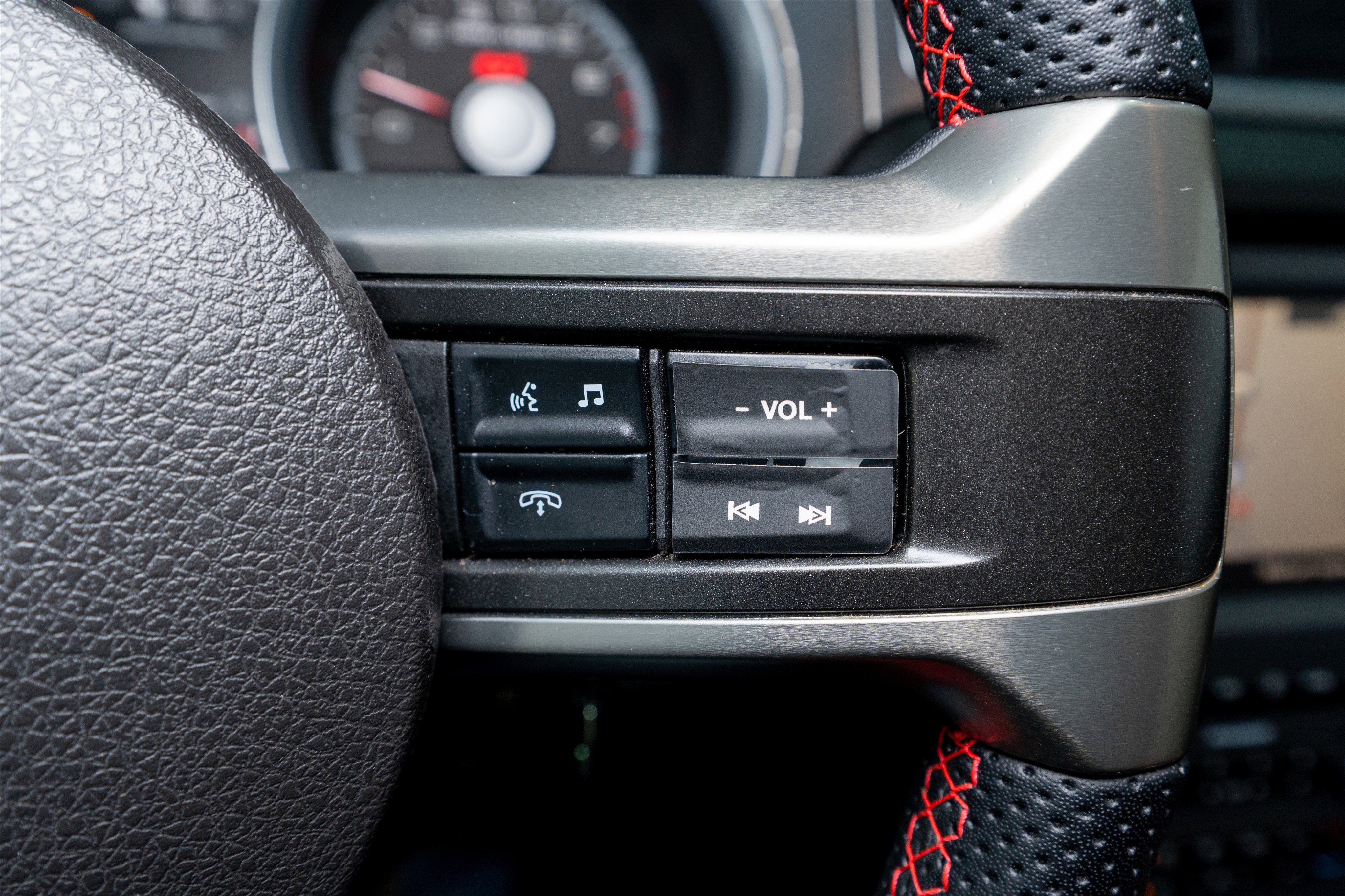 Used 2011 Ford Mustang Shelby GT500 w/ SVT Performance Pkg image 23