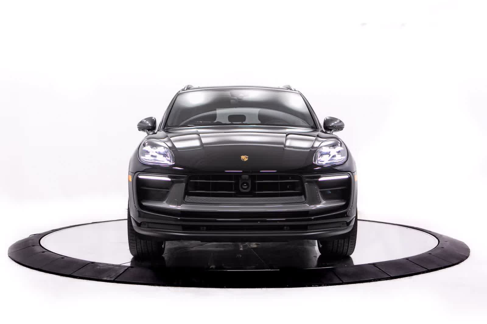 Certified 2026 Porsche Macan Turbo AWD/4WD image 10