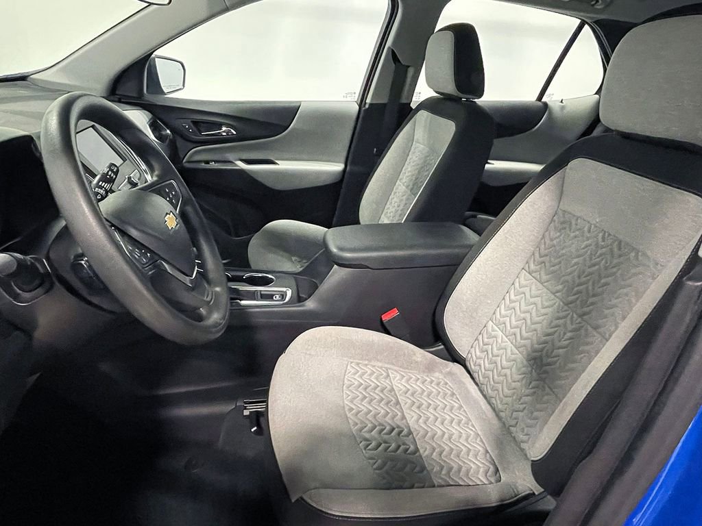 Used 2024 Chevrolet Equinox LS w/ Driver Confidence II Package image 3