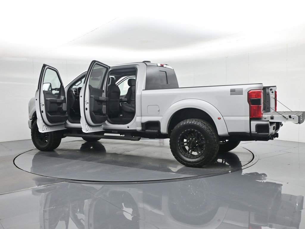 New 2026 Ford F250 Lariat w/ Black Appearance Package image 43