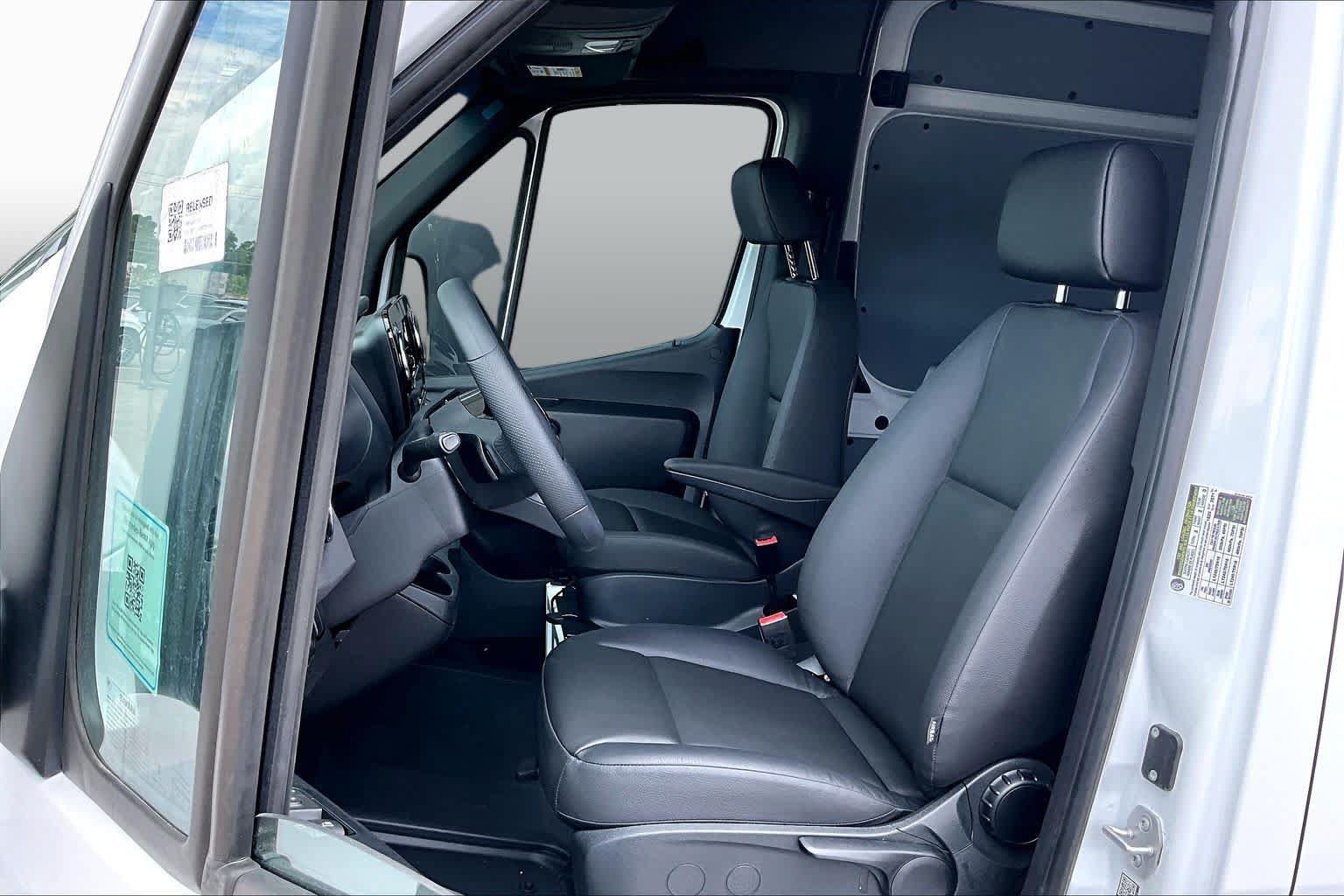 New 2026 Mercedes-Benz Sprinter 2500 image 9