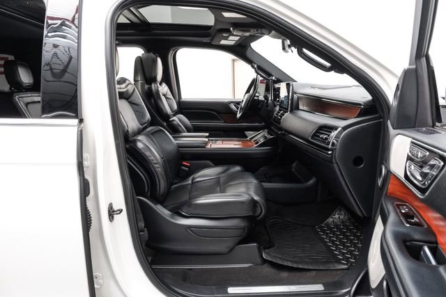 Used 2021 Lincoln Navigator Reserve w/ Luxury Package image 40